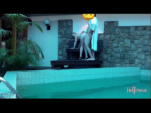 ❤️ Baas noeget faam nei it swimbad, mar koe net wjerstean in hot ❤ Russyske porno op fy.sayhentai.ru ️❤